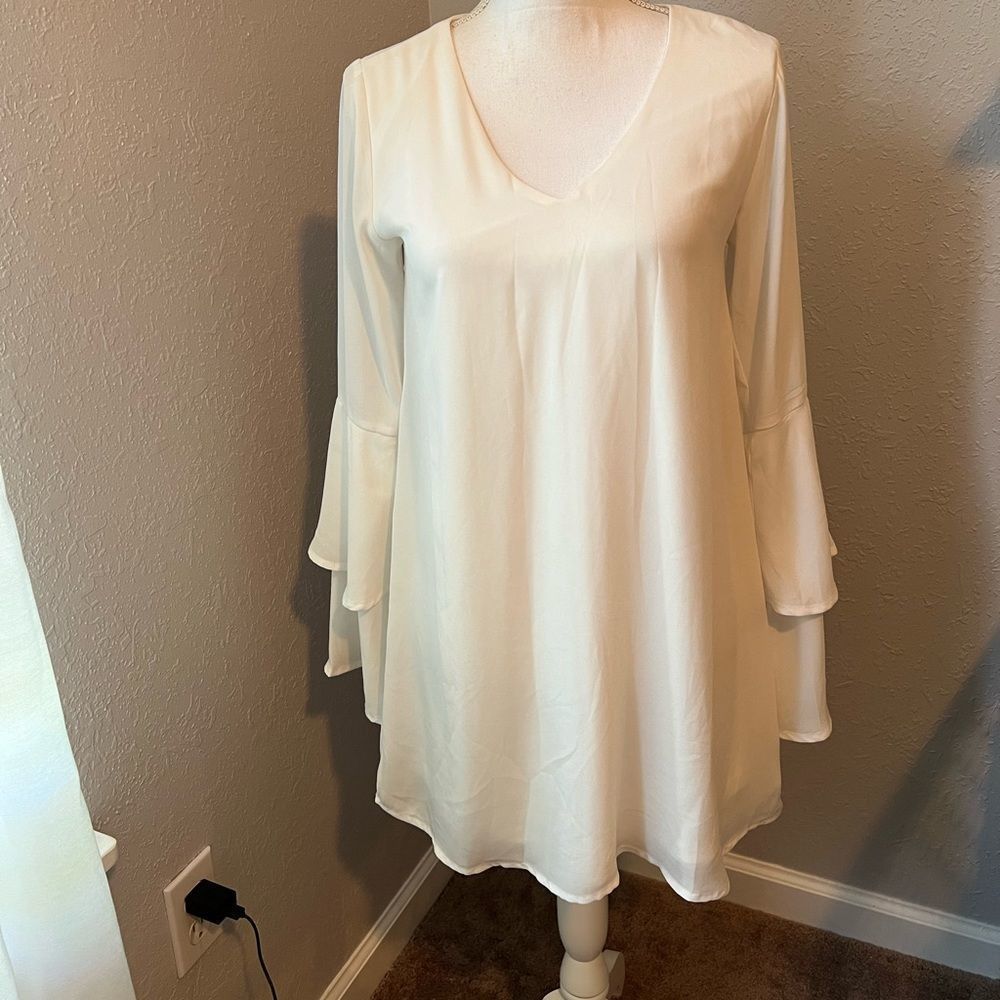 Lulu’s White Long Sleeve Shift Dress Size XS